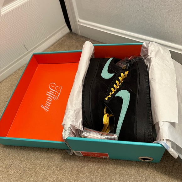 Nike Air Force 1 Tiffany and Co. 1837 - Picture 1 of 8